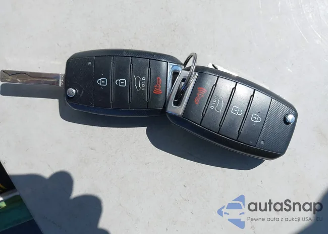 KNDJN2A28G7386928: 42360235