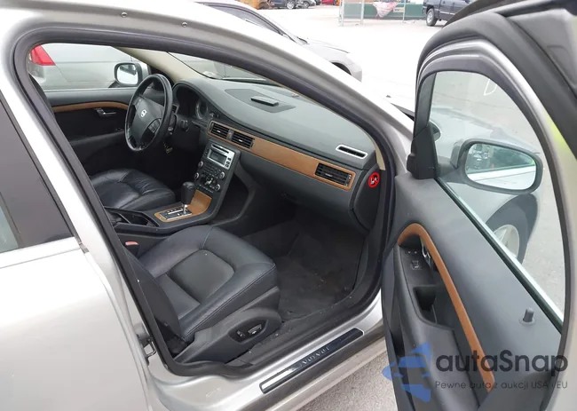 YV1AH992181055062: 42359908