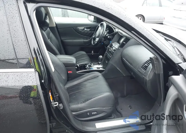 JNRAS18U79M100307: 42361362