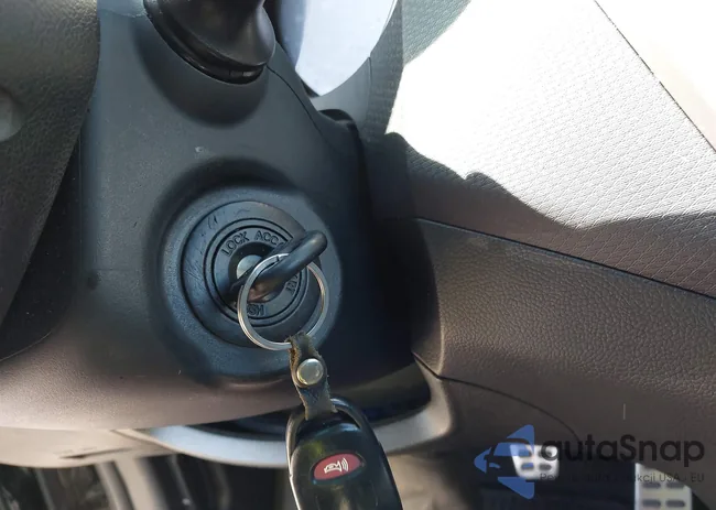 KMHTC6AD0GU249986: 42361364