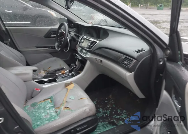 1HGCR2F81DA222690: 42361652