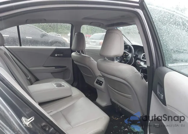 1HGCR2F81DA222690: 42361652