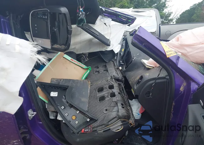 2C3CDXCT4PH575941: 42360778