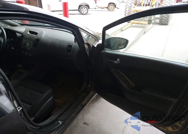 KNAFK4A61G5560702: 42360813