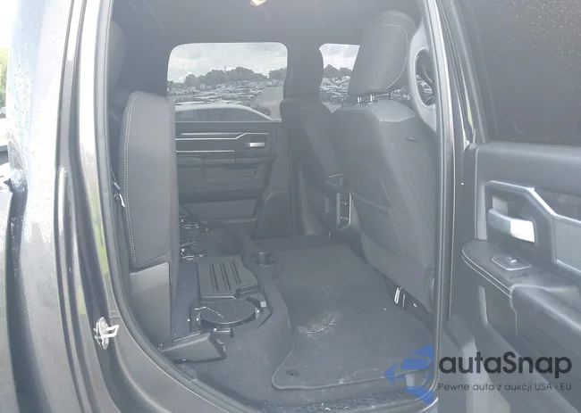 3C6UR5DL5PG628593: 42361042