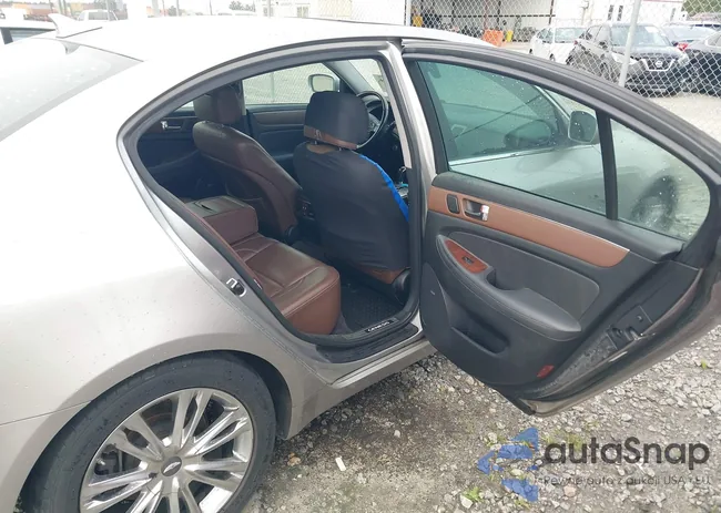 KMHGC4DF1BU116343: 42361884