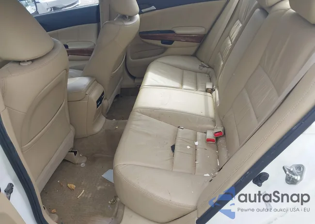 1HGCP3F83BA007157: 42362074