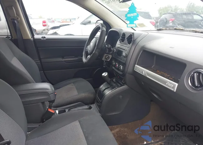 1C4NJDBB7ED551387: 42363302