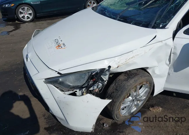 3MYDLBYV0JY308654: 42363447