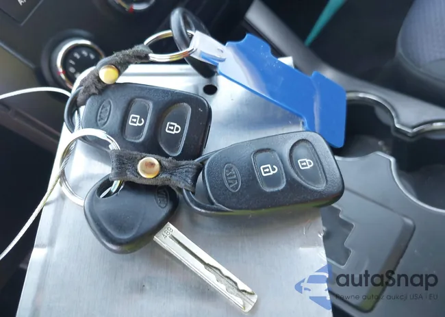 5XYKT3A12DG342977: 42363677