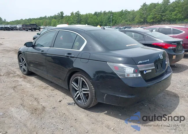 1HGCP2F86BA140392: 42362735