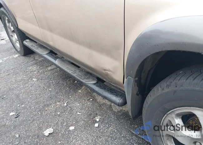 2HNYD18841H526016: 42364215