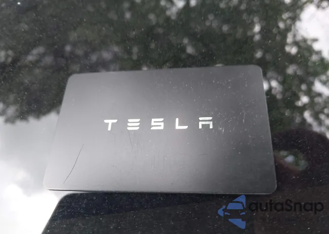 5YJ3E1EB6RF830852: 42364243