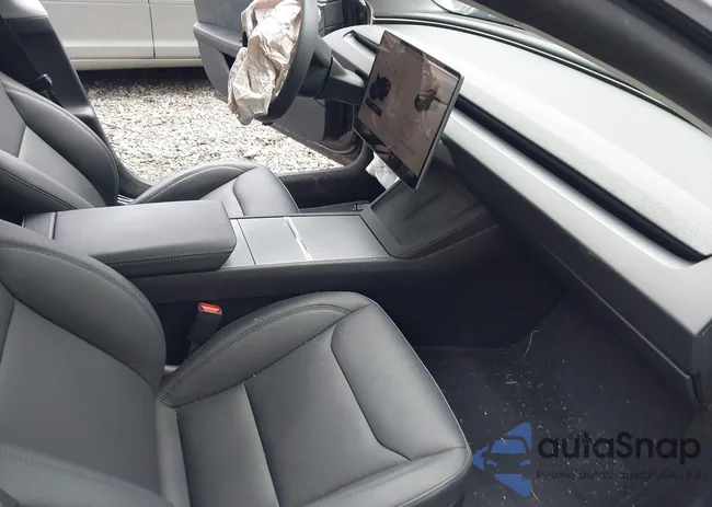 5YJ3E1EB6RF830852: 42364243