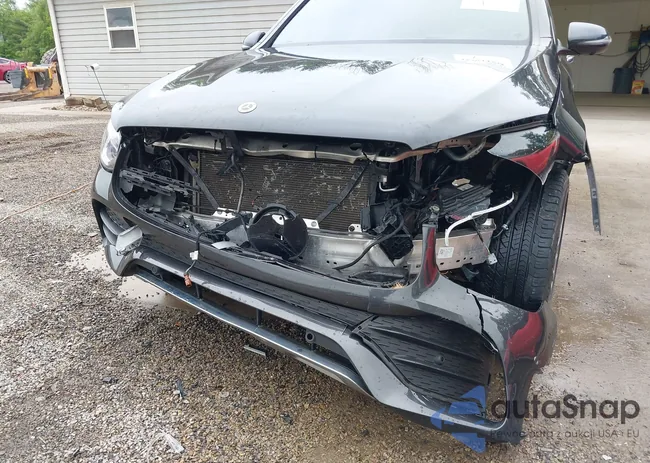 W1N0J8EB9MF913972: 42364459