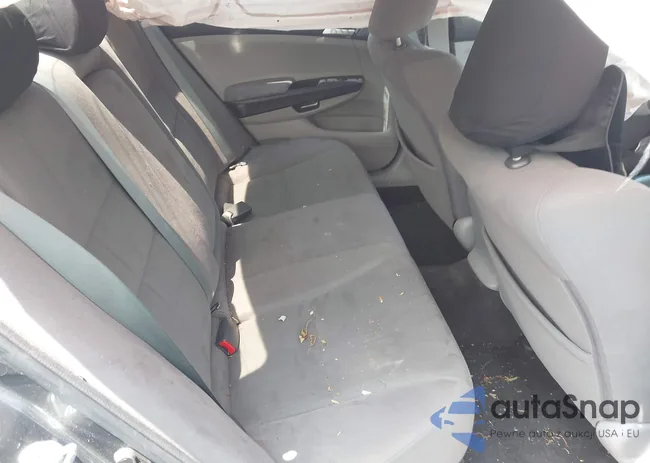 1HGCP2F36BA132989: 42364679