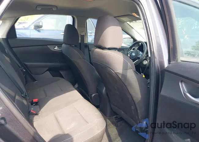 3KPF24AD7KE062289: 42364698