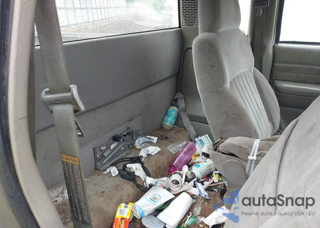 1GCCS19X8W8224155: 42363836