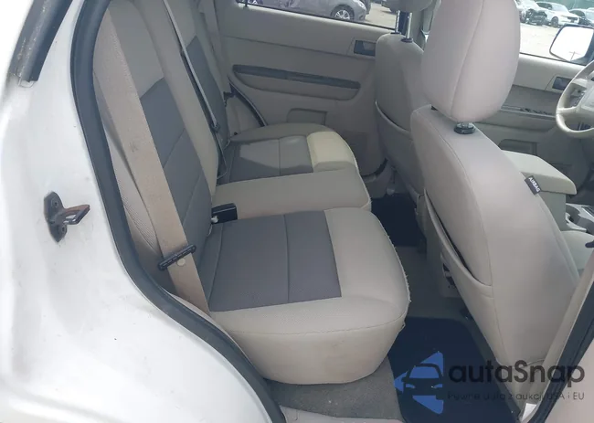 1FMCU93128KD21639: 42363905