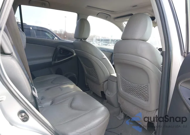 2T3BF31V79W004798: 42364086