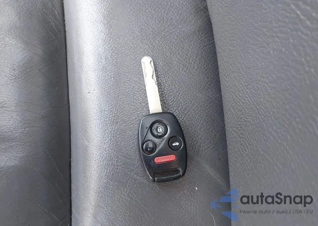 1HGCM66577A080779: 42365212