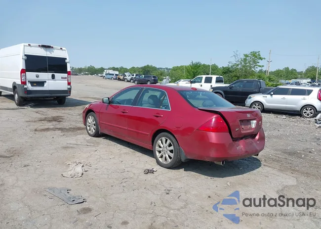 1HGCM66577A080779: 42365212