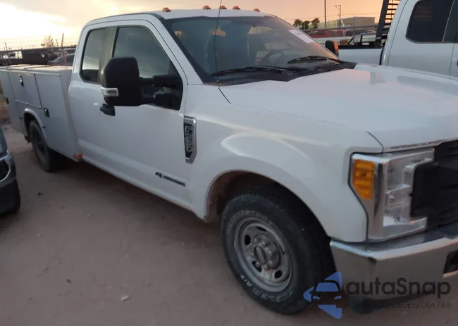 1FD7X3ET5HEE29322: 42365680