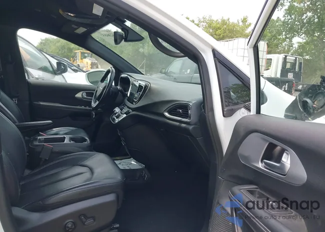 2C4RC1EG3KR522379: 42364857