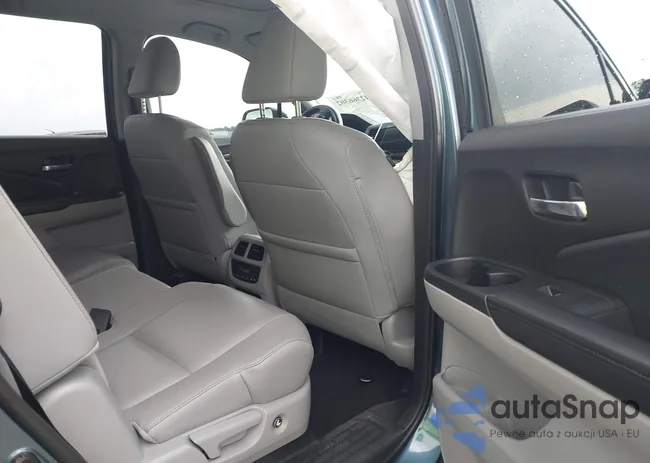 5FNYF5H56HB015985: 42366302