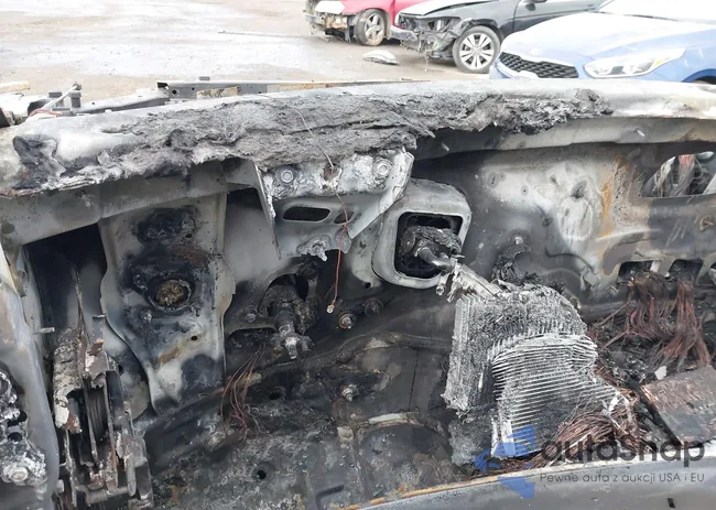 1C4SDJFT1MC725356: 42366471