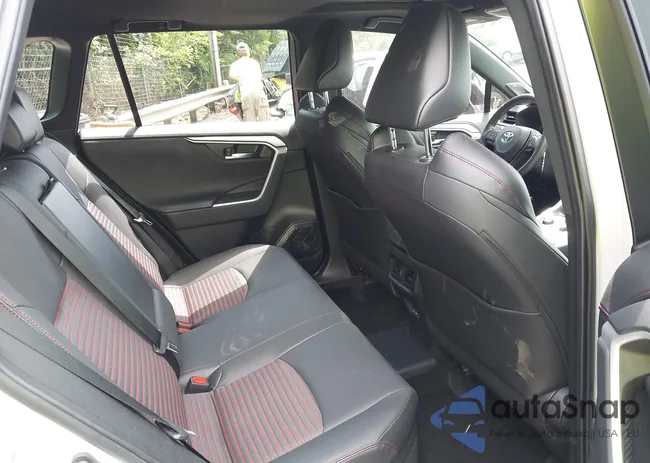 JTMEB3FV5PD153352: 42366585