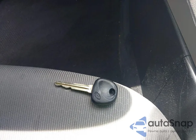 KMHD74LF0HU386679: 42365886