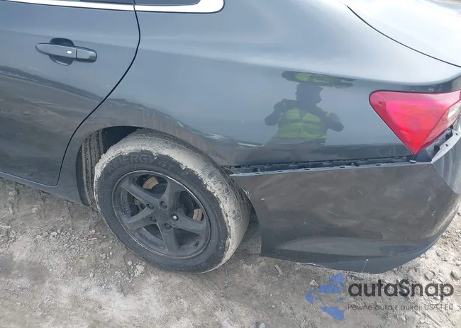 1G1ZB5ST9JF111787: 42366053