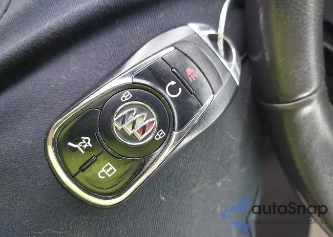 LRBFX2SA7LD100390: 42366060