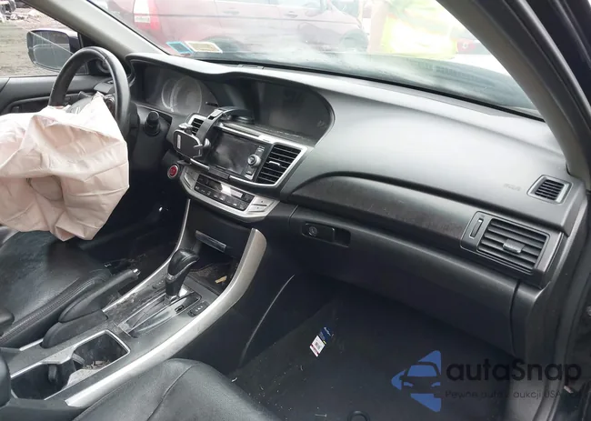 1HGCR3F80FA030587: 42367388