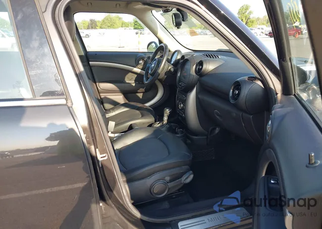 WMWZB3C52FWR42872: 42368351