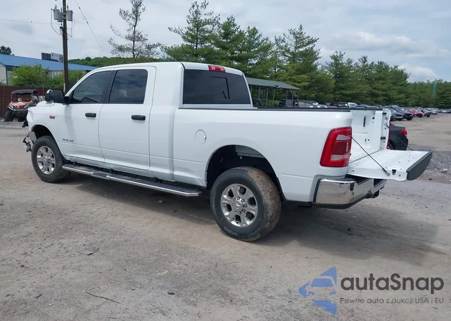 3C6UR5MJ0NG383441: 42368641