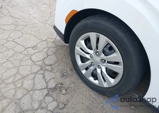 KNDJ23AU9L7005243: 42367720