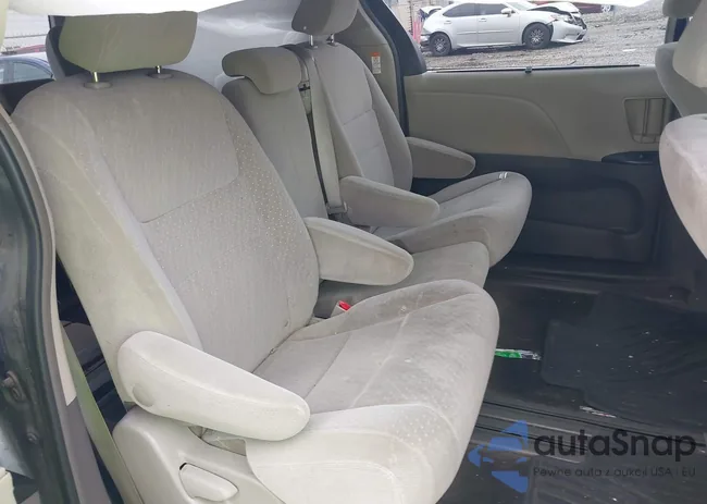 5TDKZ3DCXJS957822: 42367863