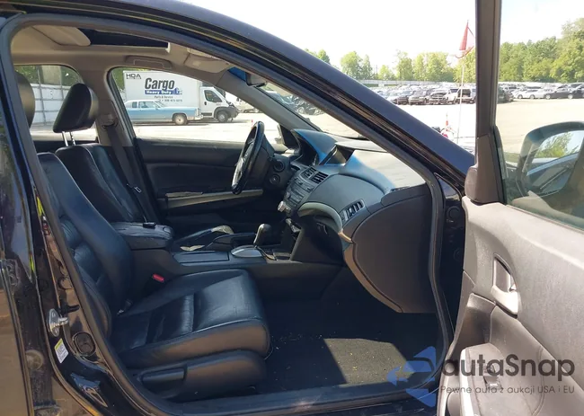 1HGCP26838A114020: 42367929