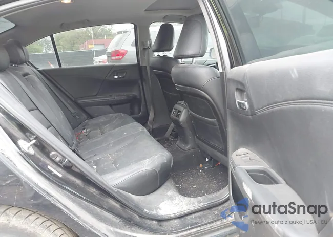 1HGCR3F97DA802427: 42367931