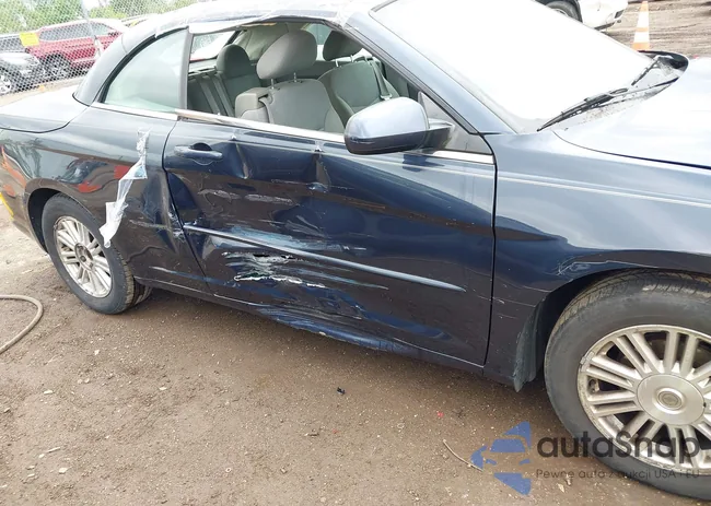 1C3LC55RX8N260837: 42368016