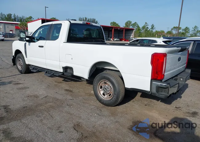 1FT7X2AA4PED77473: 42368062