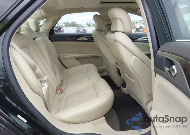 3LN6L2G9XDR810996: 42370470