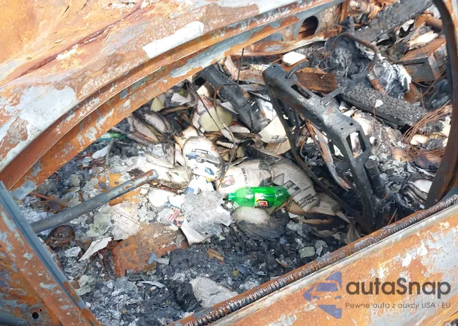 3FAHP0JA3CR268573: 42370482