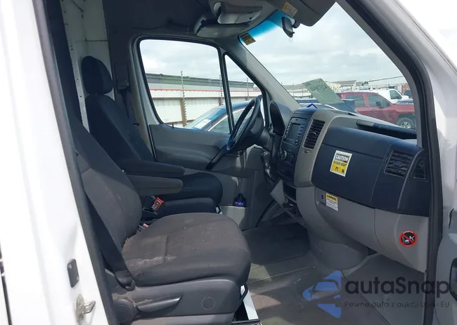 WD3PE8DC8FP118570: 42370541