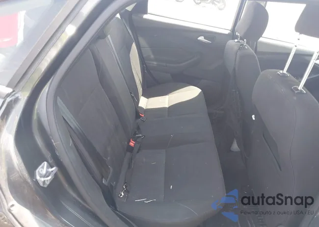 1FADP3F2XHL235013: 42370565