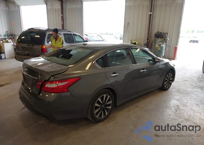 1N4AL3AP4HC223070: 42369764