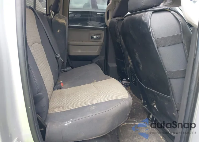 1D7RV1GT6AS123182: 42371124