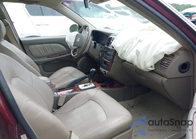 KMHWF35H02A557637: 42371189